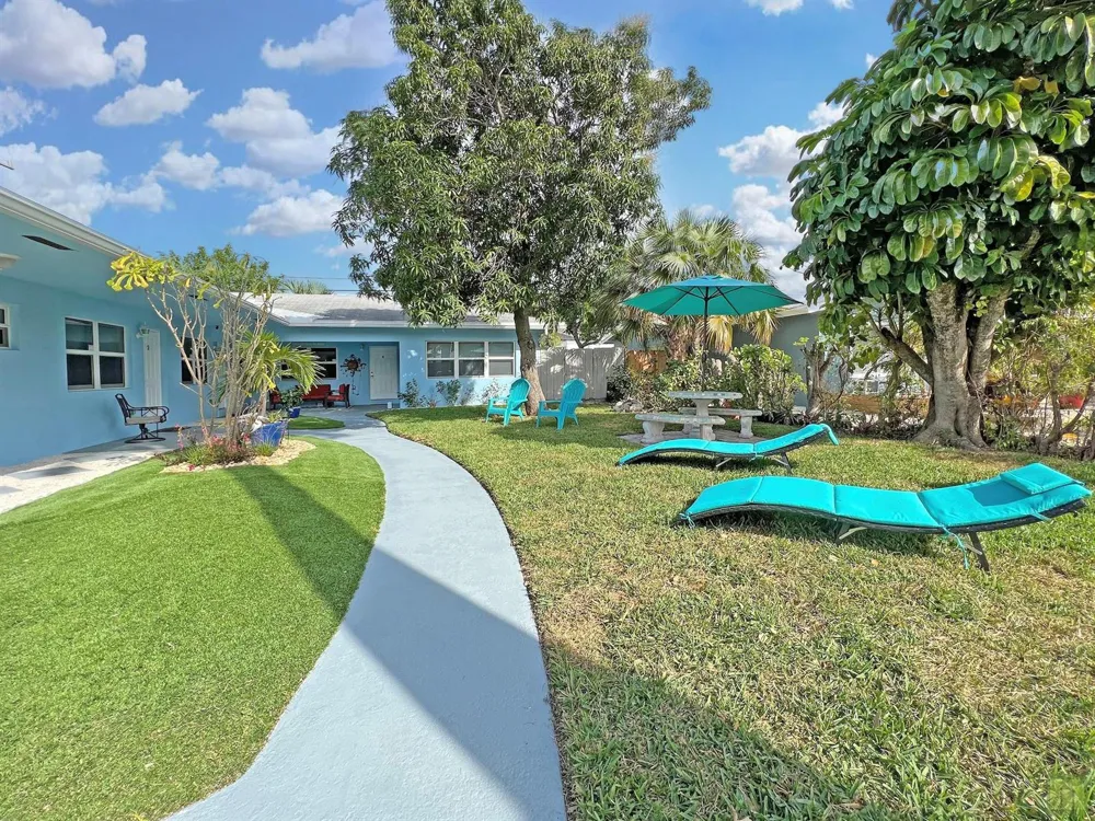 2695 SE 1ST COURT #1 Pompano Beach, FL 33062