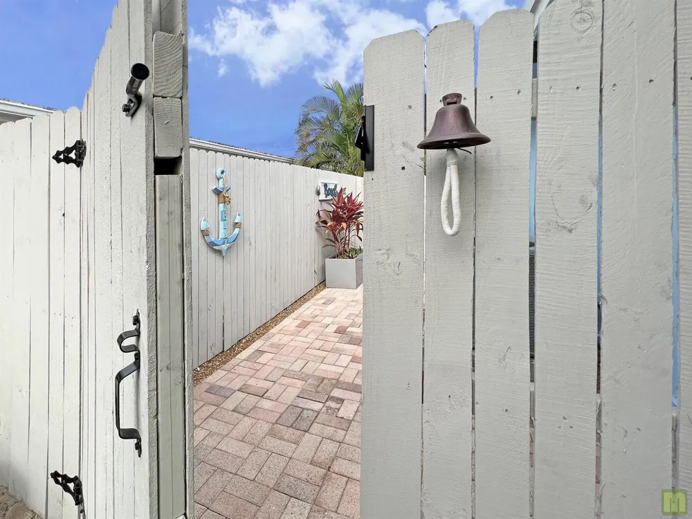 2695 SE 1ST COURT #1 Pompano Beach, FL 33062