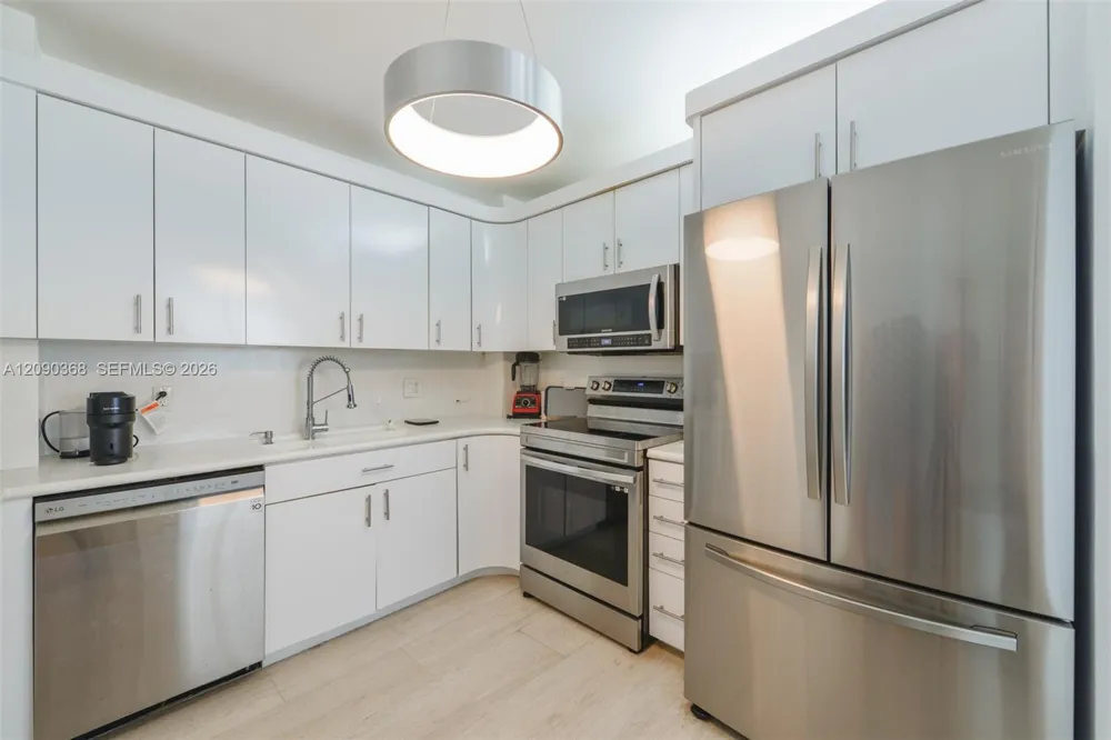 1950 S Ocean Dr #11P Hallandale Beach, FL 33009