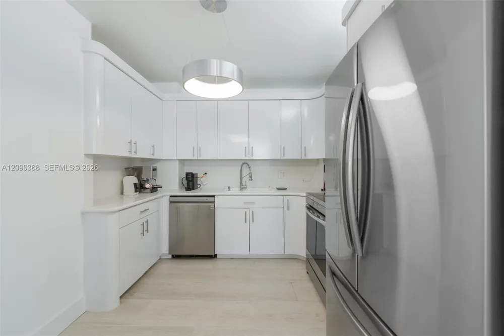 1950 S Ocean Dr #11P Hallandale Beach, FL 33009