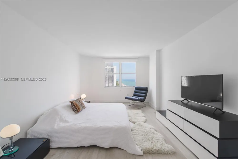 1950 S Ocean Dr #11P Hallandale Beach, FL 33009