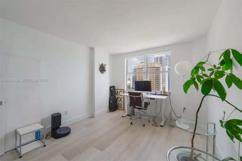 1950 S Ocean Dr #11P Hallandale Beach, FL 33009
