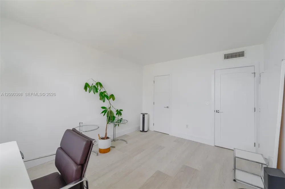 1950 S Ocean Dr #11P Hallandale Beach, FL 33009