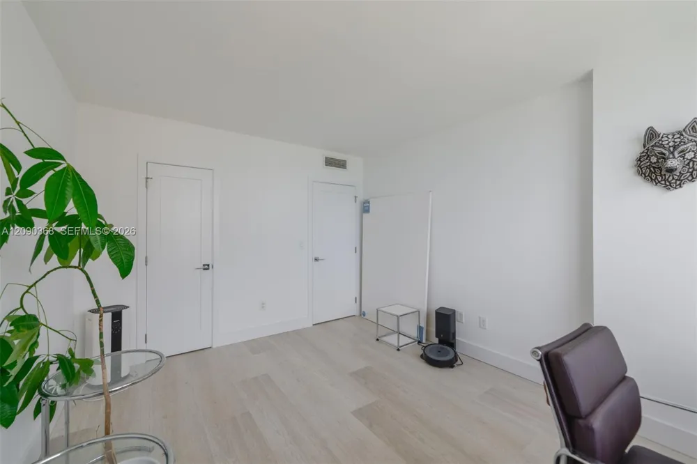 1950 S Ocean Dr #11P Hallandale Beach, FL 33009