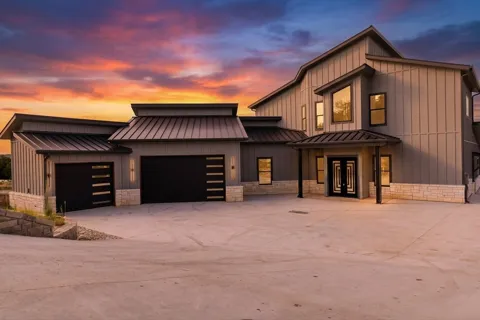 1780 Lakeside Drive