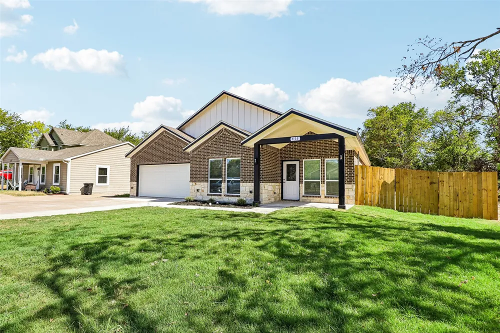 415 Thomas Street Terrell, TX 75160