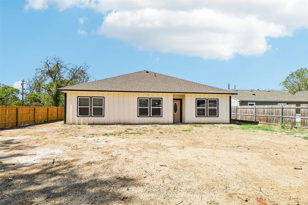 415 Thomas Street Terrell, TX 75160