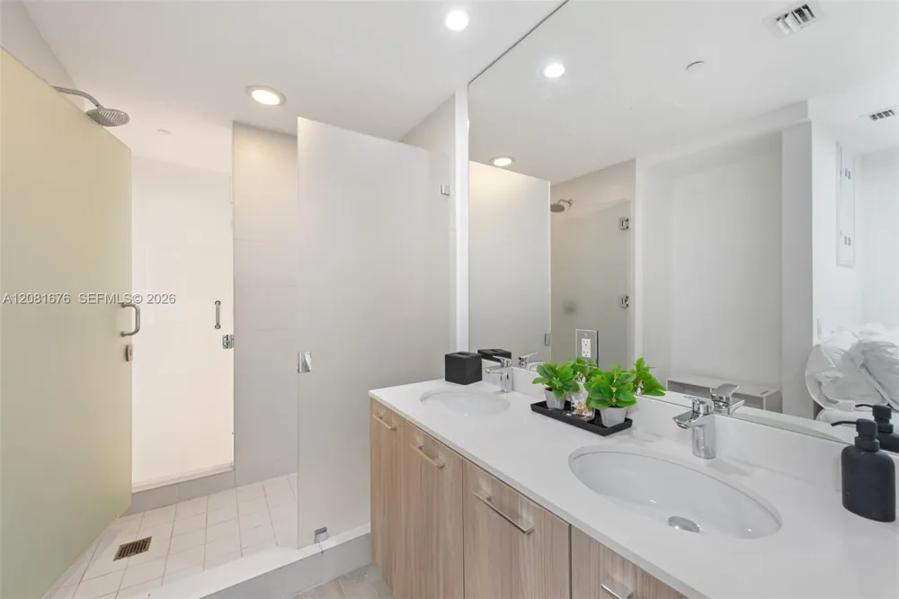 501 NE 31st St #2504 Miami, FL 33137