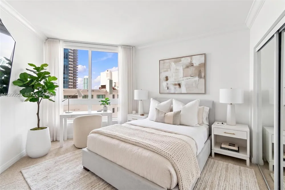 6365 Collins Ave #1103 Miami Beach, FL 33141