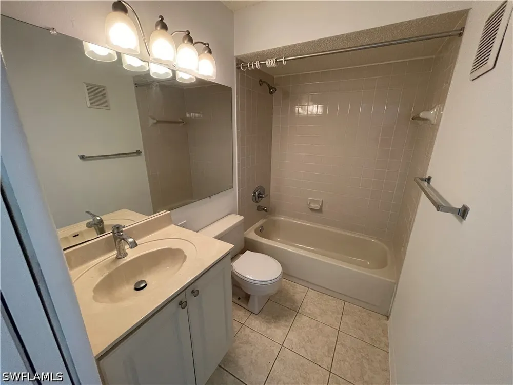 Arbour Walk Circle #2324 Naples, FL 34109