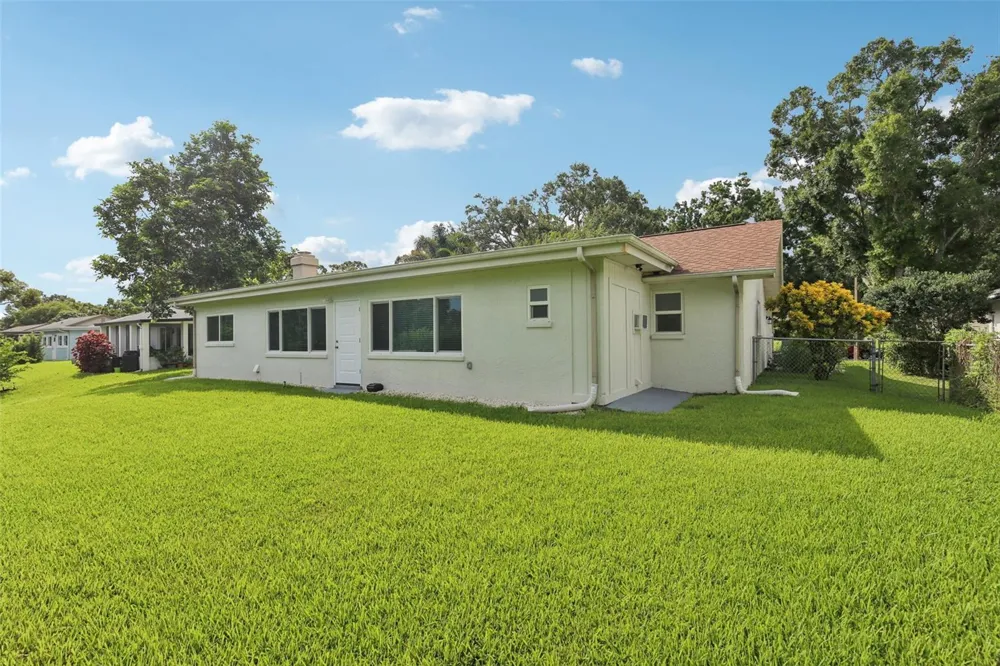 2866 THISTLE COURT Palm Harbor, FL 34684