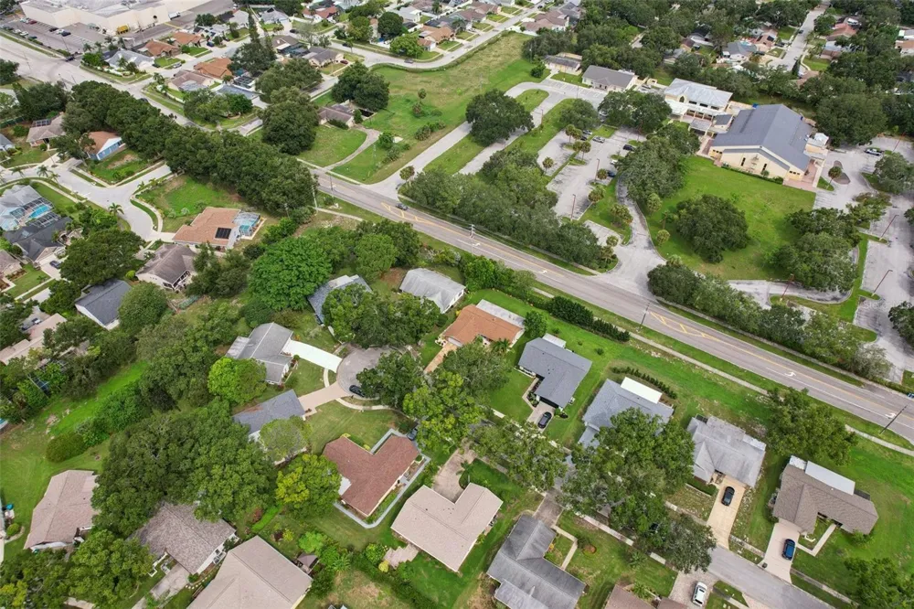 2866 THISTLE COURT Palm Harbor, FL 34684