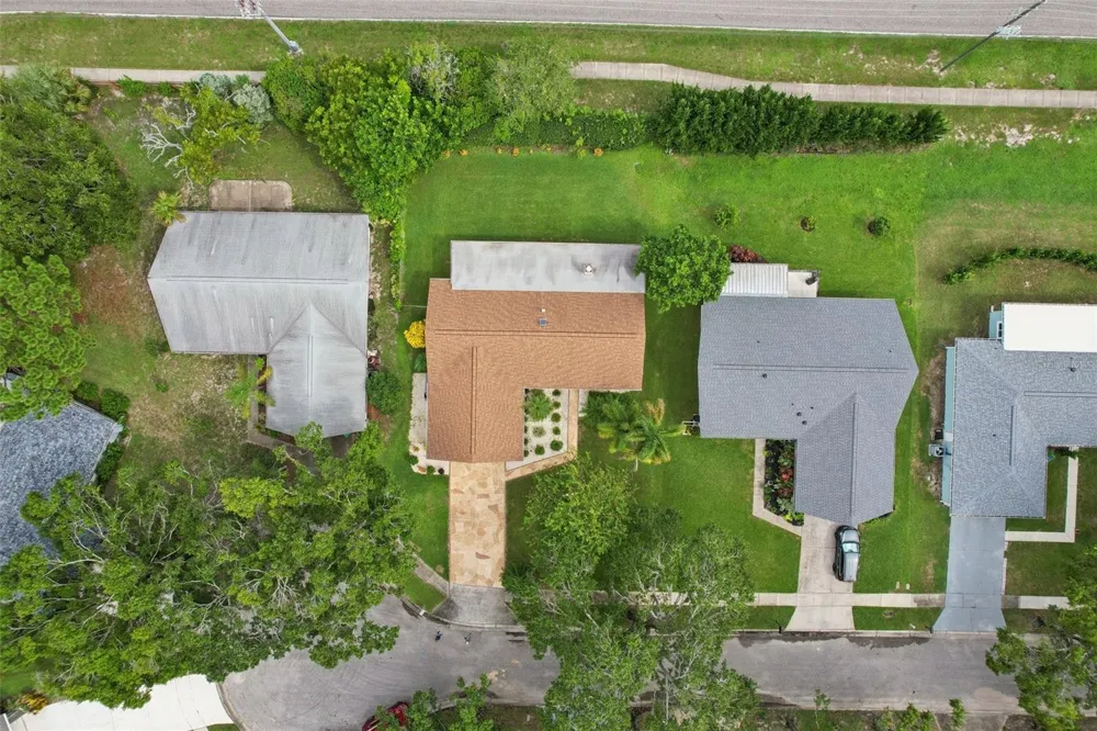 2866 THISTLE COURT Palm Harbor, FL 34684