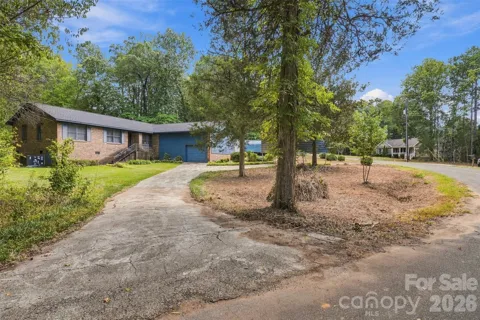 5559 Hillsdale Street