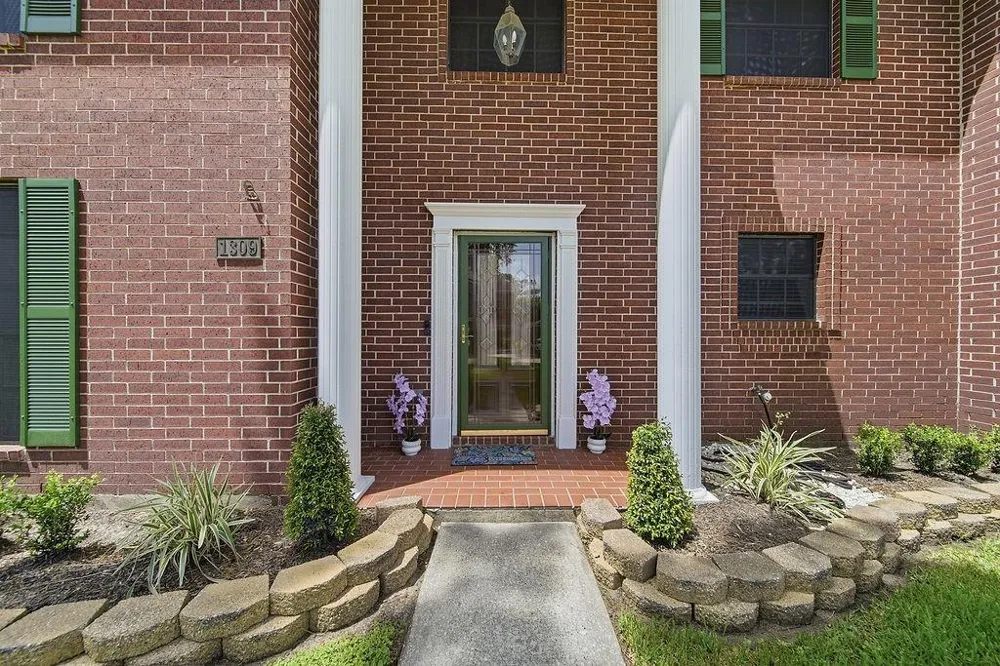 1309 Rachel Court Pearland, TX 77581