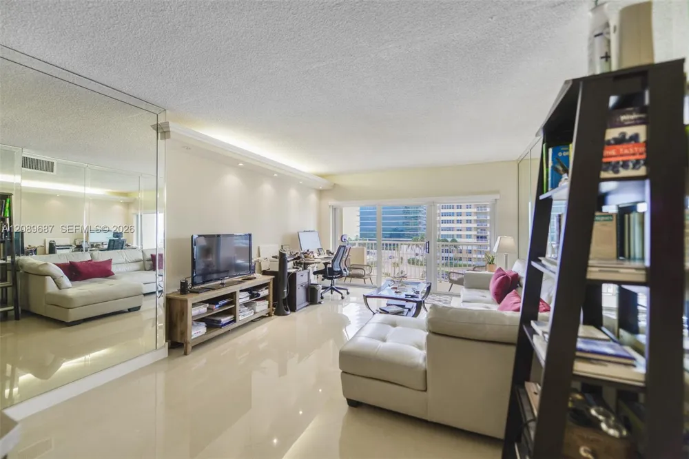 1950 S Ocean Dr #5A Hallandale Beach, FL 33009