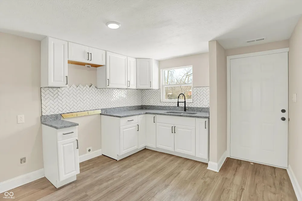 1466 S Worth Avenue Indianapolis, IN 46241