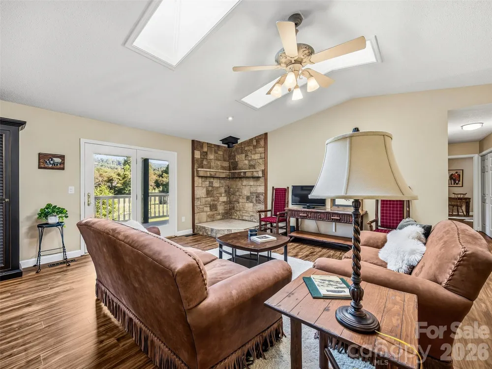 202 Morgan Drive Penrose, NC 28766