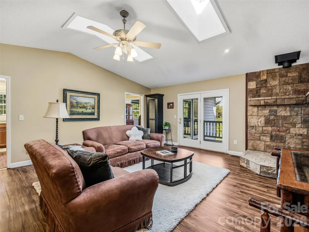 202 Morgan Drive Penrose, NC 28766