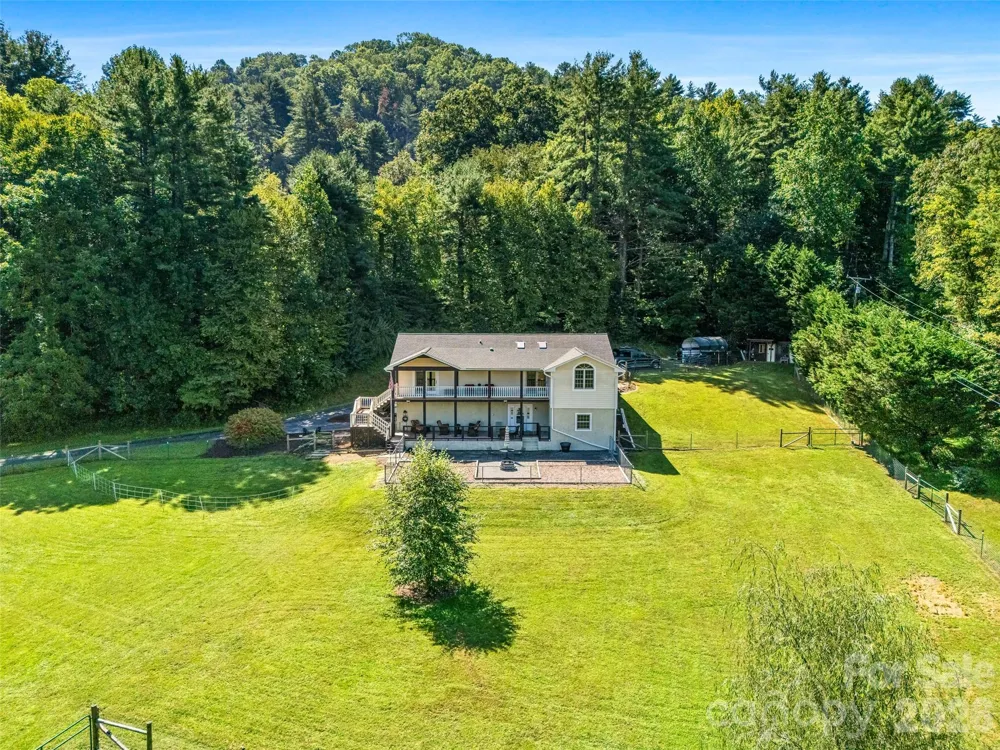 202 Morgan Drive Penrose, NC 28766