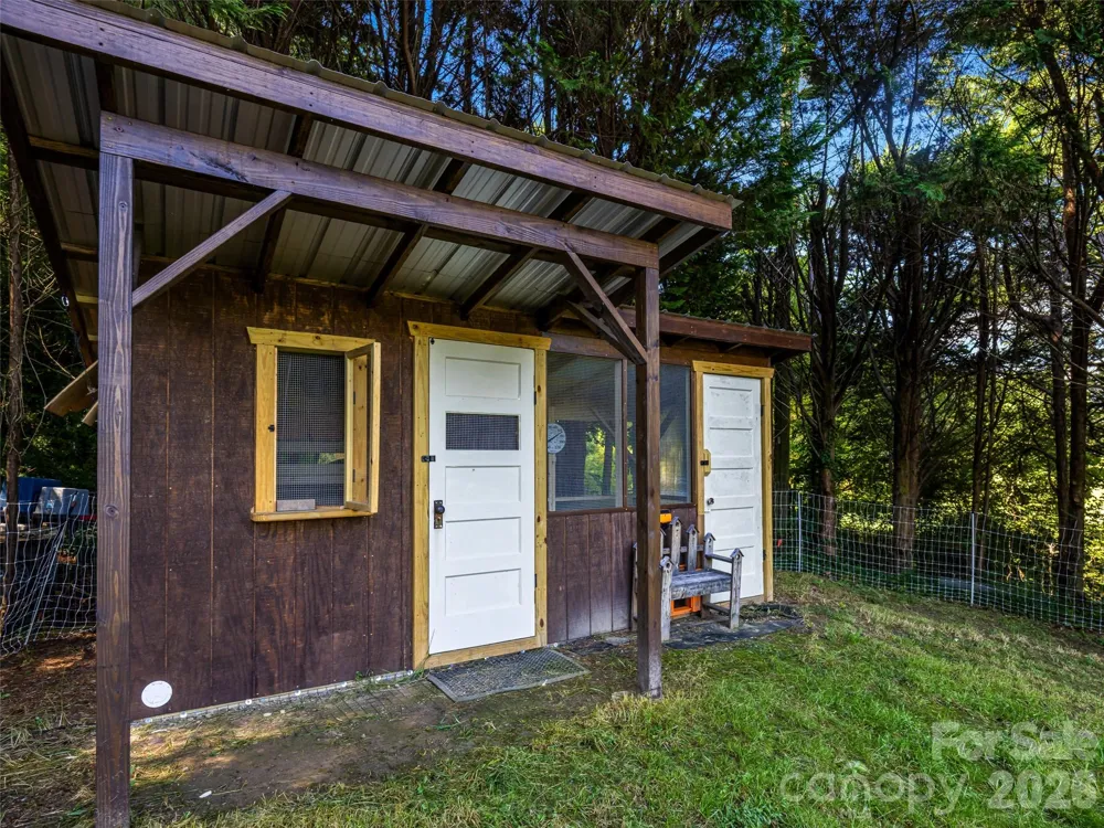 202 Morgan Drive Penrose, NC 28766