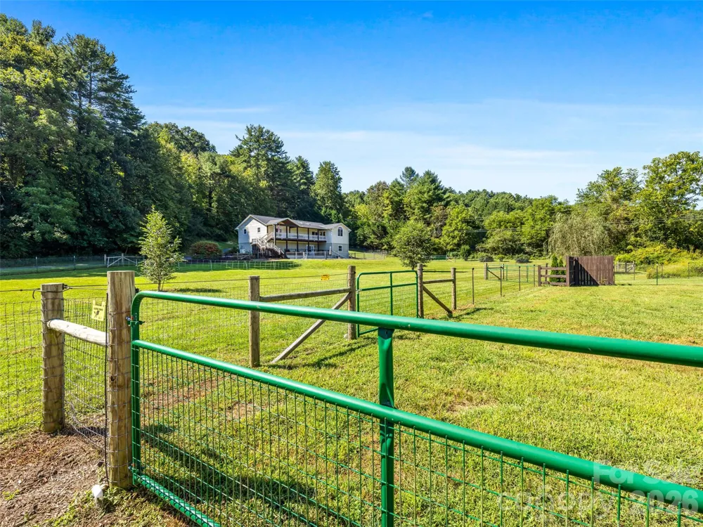 202 Morgan Drive Penrose, NC 28766
