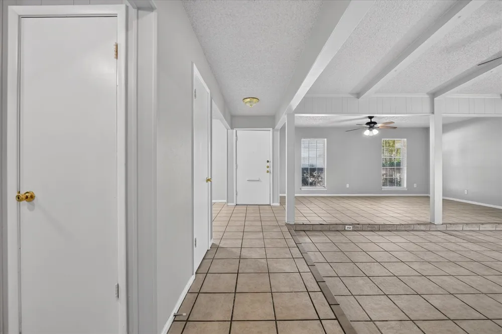 4902 Inverness Avenue Fort Worth, TX 76132