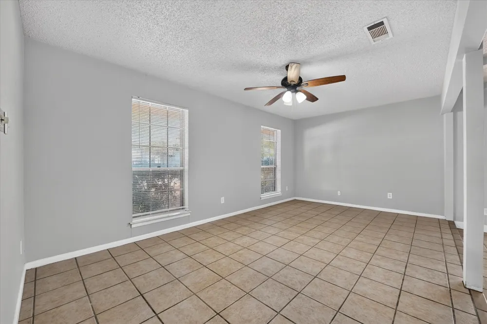 4902 Inverness Avenue Fort Worth, TX 76132
