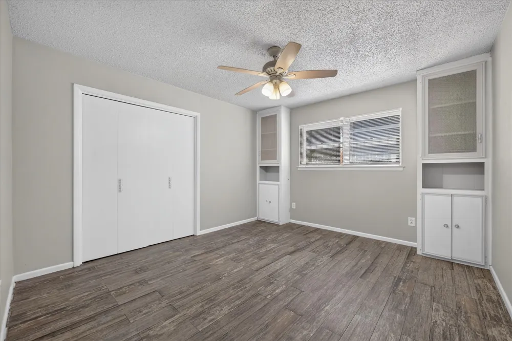 4902 Inverness Avenue Fort Worth, TX 76132