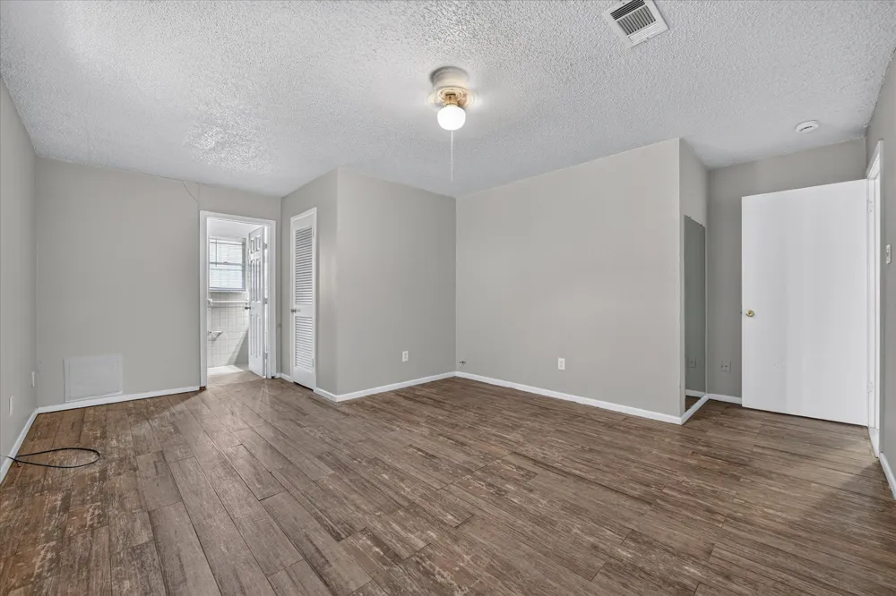 4902 Inverness Avenue Fort Worth, TX 76132