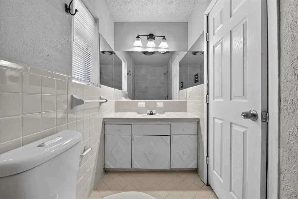 4902 Inverness Avenue Fort Worth, TX 76132