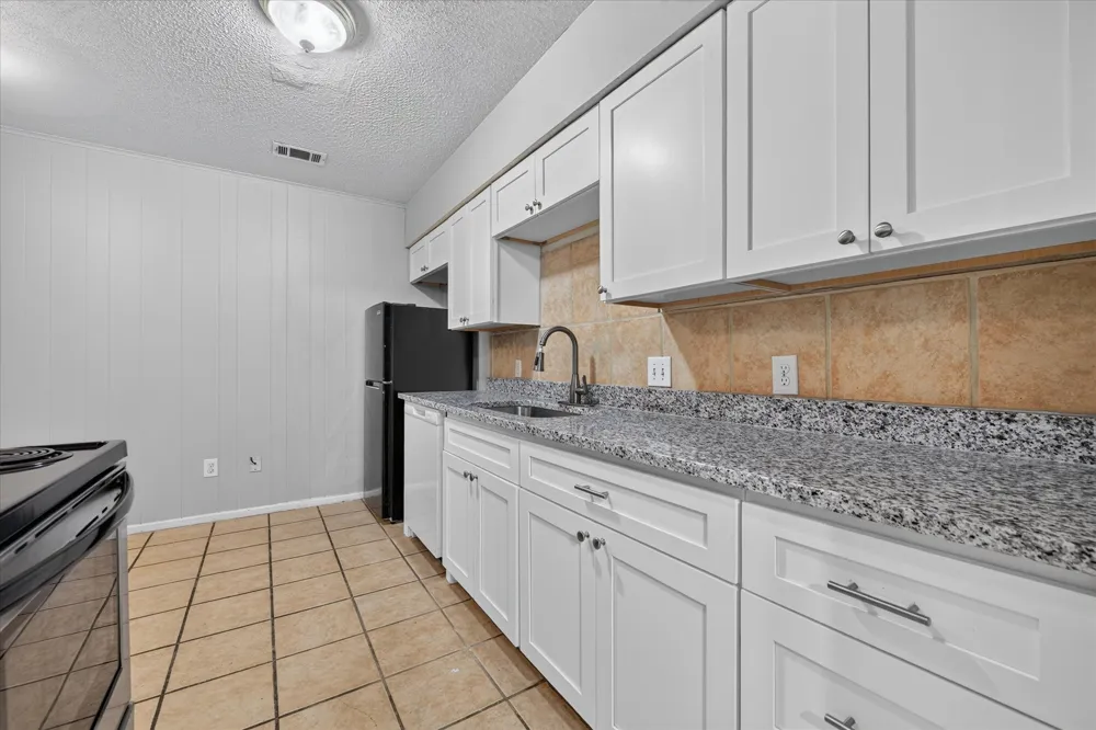 4902 Inverness Avenue Fort Worth, TX 76132