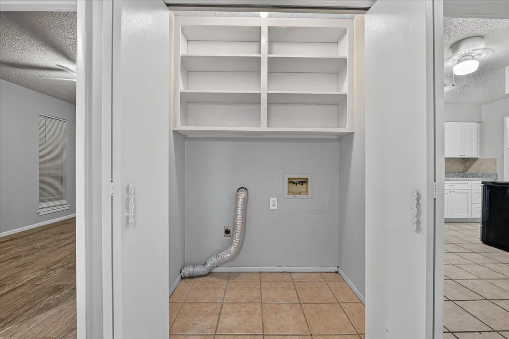 4902 Inverness Avenue Fort Worth, TX 76132
