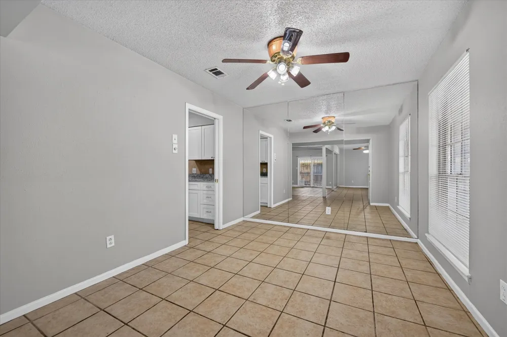4902 Inverness Avenue Fort Worth, TX 76132