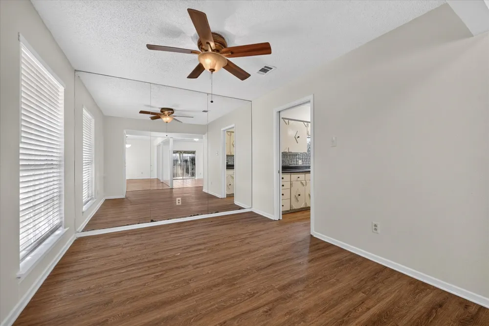 4900 Inverness Avenue Fort Worth, TX 76132