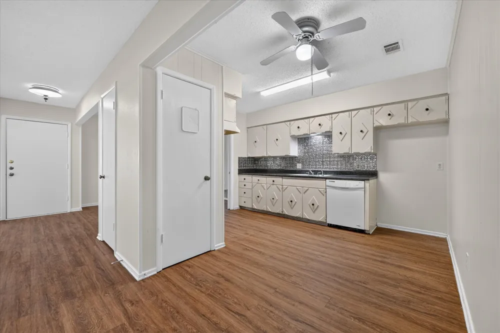 4900 Inverness Avenue Fort Worth, TX 76132