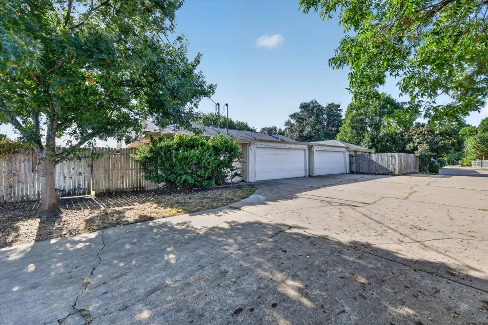 4900 Inverness Avenue Fort Worth, TX 76132