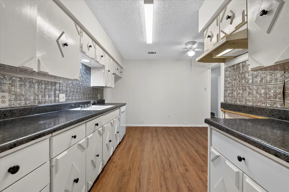 4900 Inverness Avenue Fort Worth, TX 76132