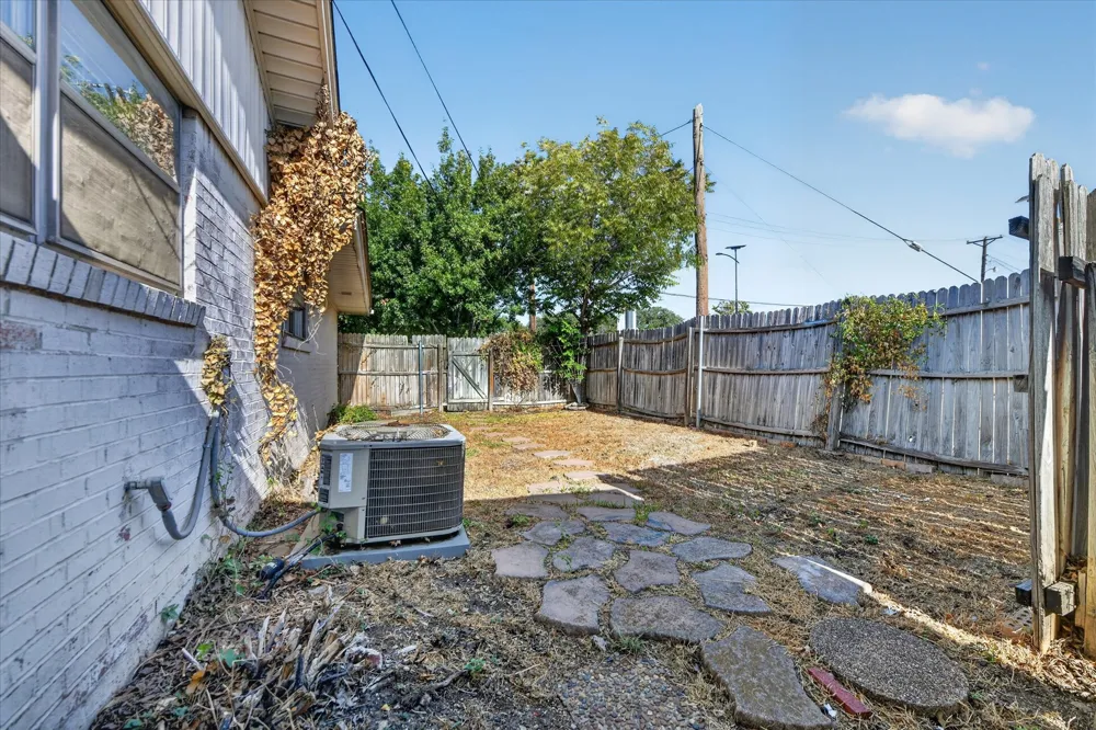 4900 Inverness Avenue Fort Worth, TX 76132