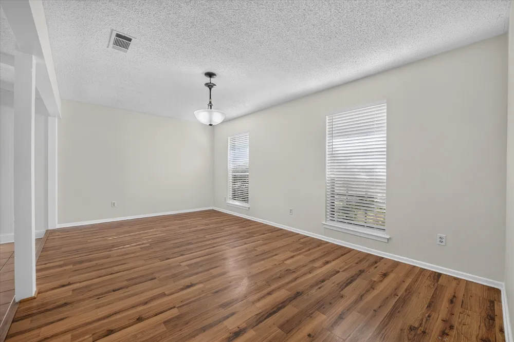 4900 Inverness Avenue Fort Worth, TX 76132