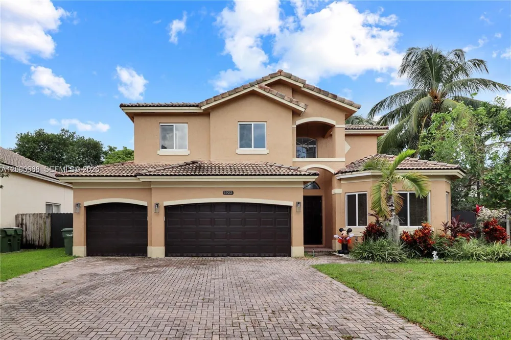 1922 SE 22nd Ct Homestead, FL 33035