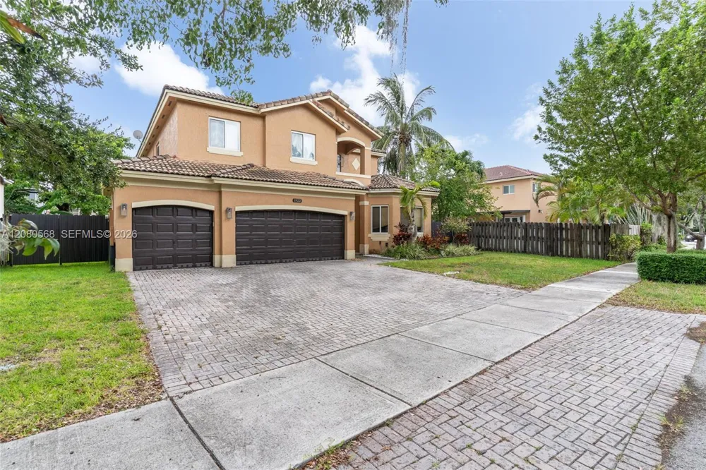 1922 SE 22nd Ct Homestead, FL 33035