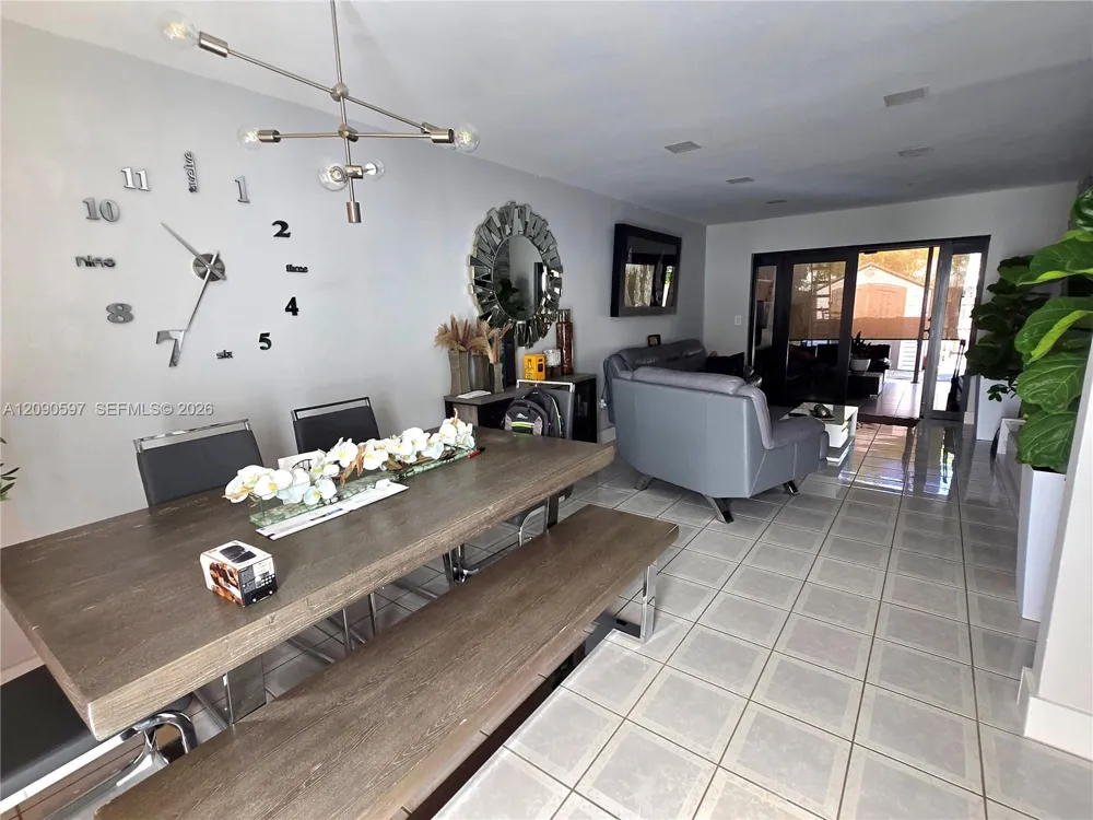 6702 113 CT Miami, FL 33173