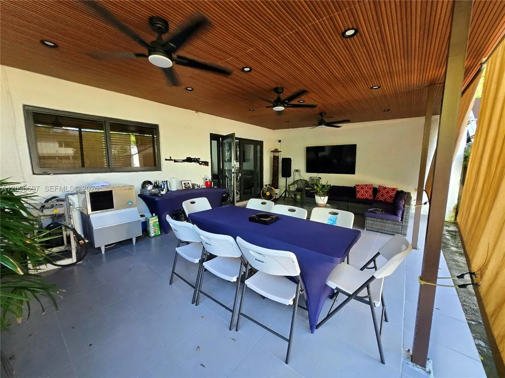6702 113 CT Miami, FL 33173