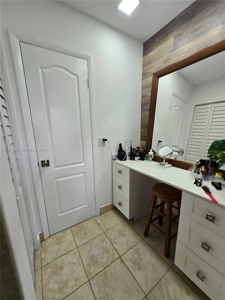 6702 113 CT Miami, FL 33173