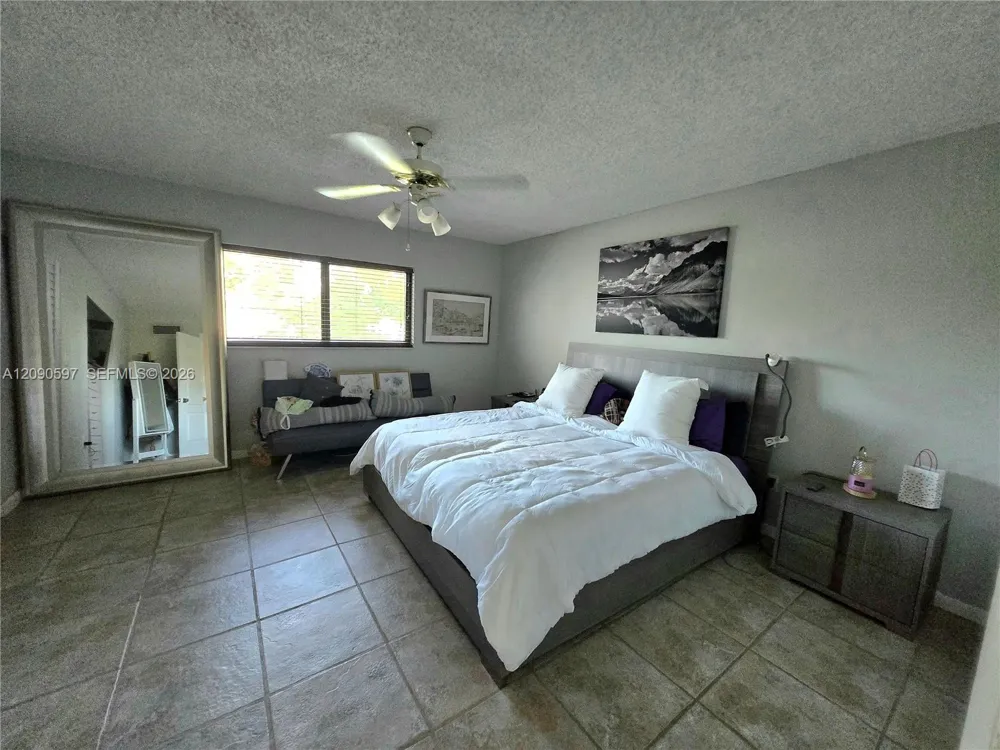 6702 113 CT Miami, FL 33173