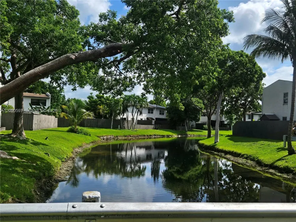 6702 113 CT Miami, FL 33173