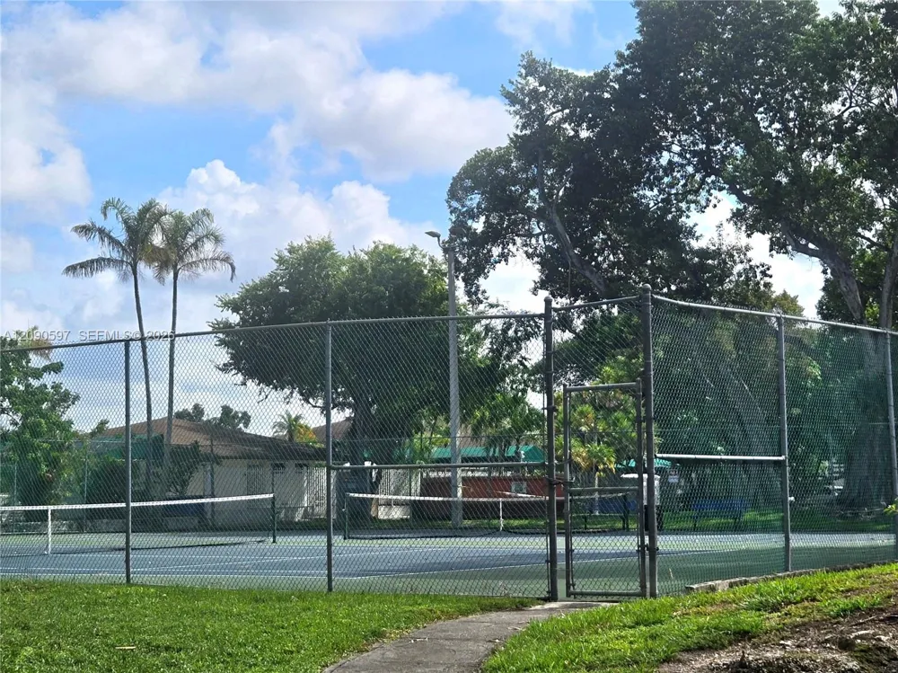 6702 113 CT Miami, FL 33173