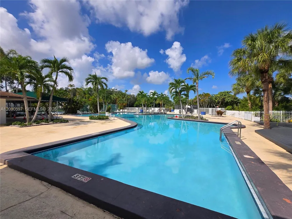 6702 113 CT Miami, FL 33173