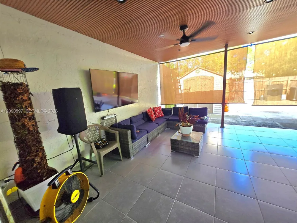6702 113 CT Miami, FL 33173